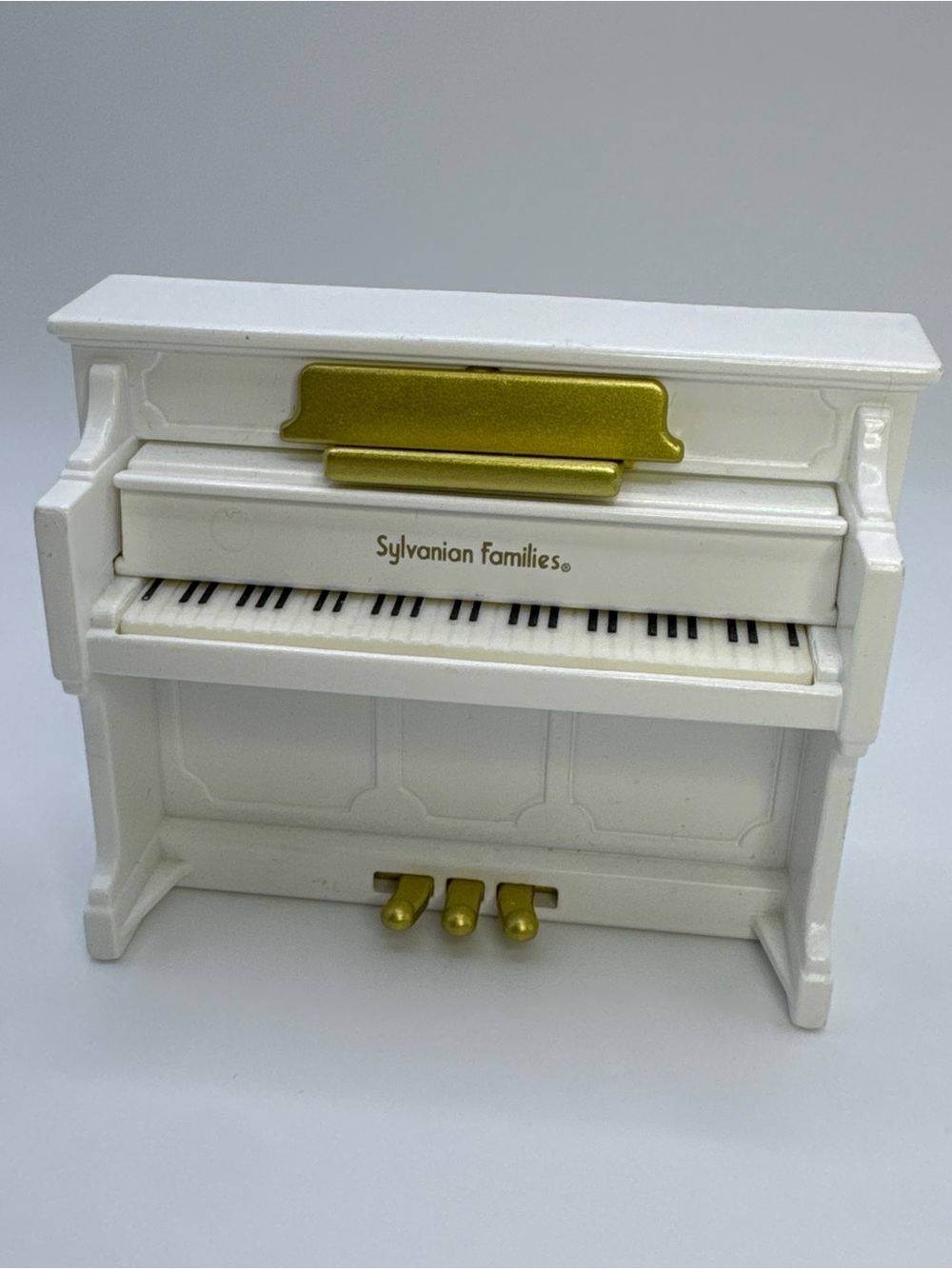 Sylvanian Families Calico Critters White & Gold Upright Piano Epoch Co Ltd